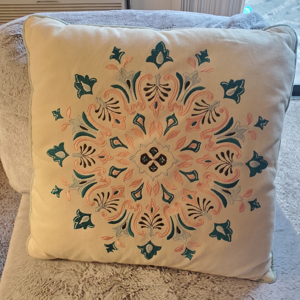 Bed Bath and Beyond Embroidered blue trim pink white and blue 2x throw pillows